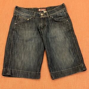 H&M W33 wm’s distressed Blue Denim Shorts
